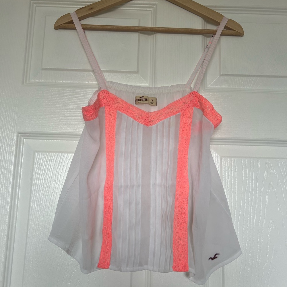 Hollister white camisole tank top with neon coral lace trim Size Small